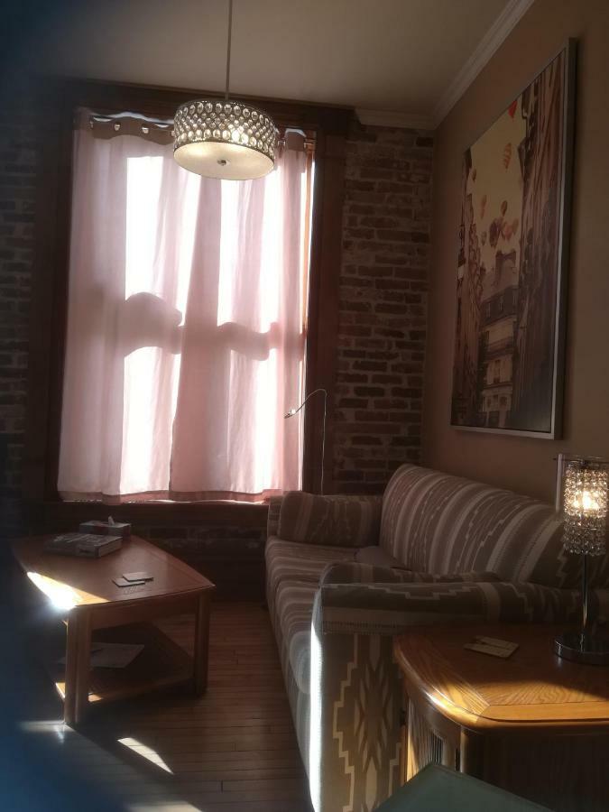 Vieux-Old Farnham Appart-Condotel Zewnętrze zdjęcie